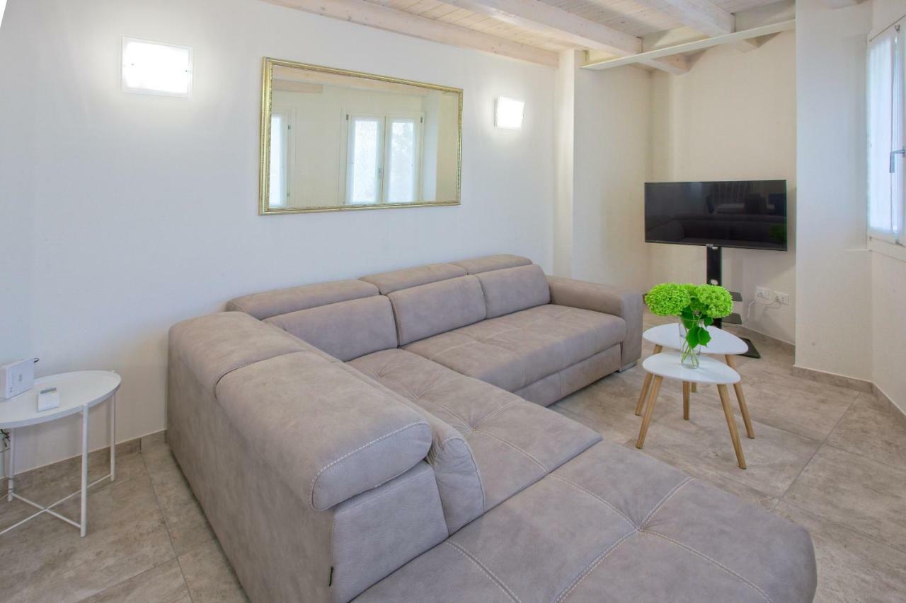 Casa Vacanze Marconi 22 Marone Extérieur photo